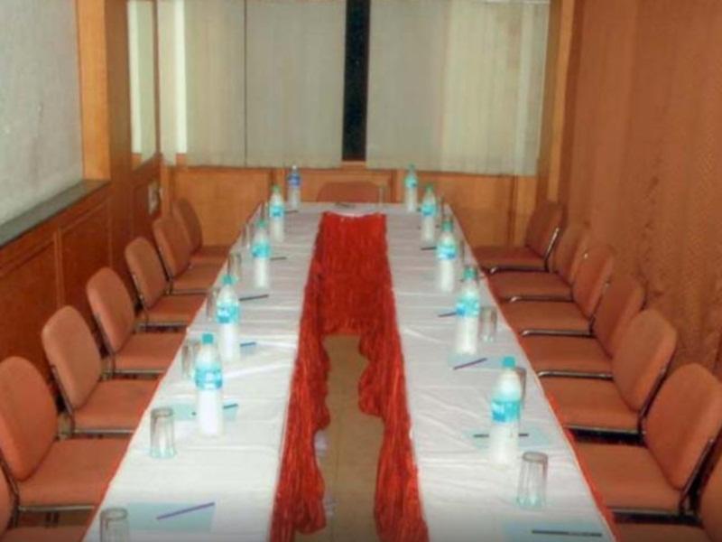 Parth Residency Hotel Ahmedabad Bagian luar foto